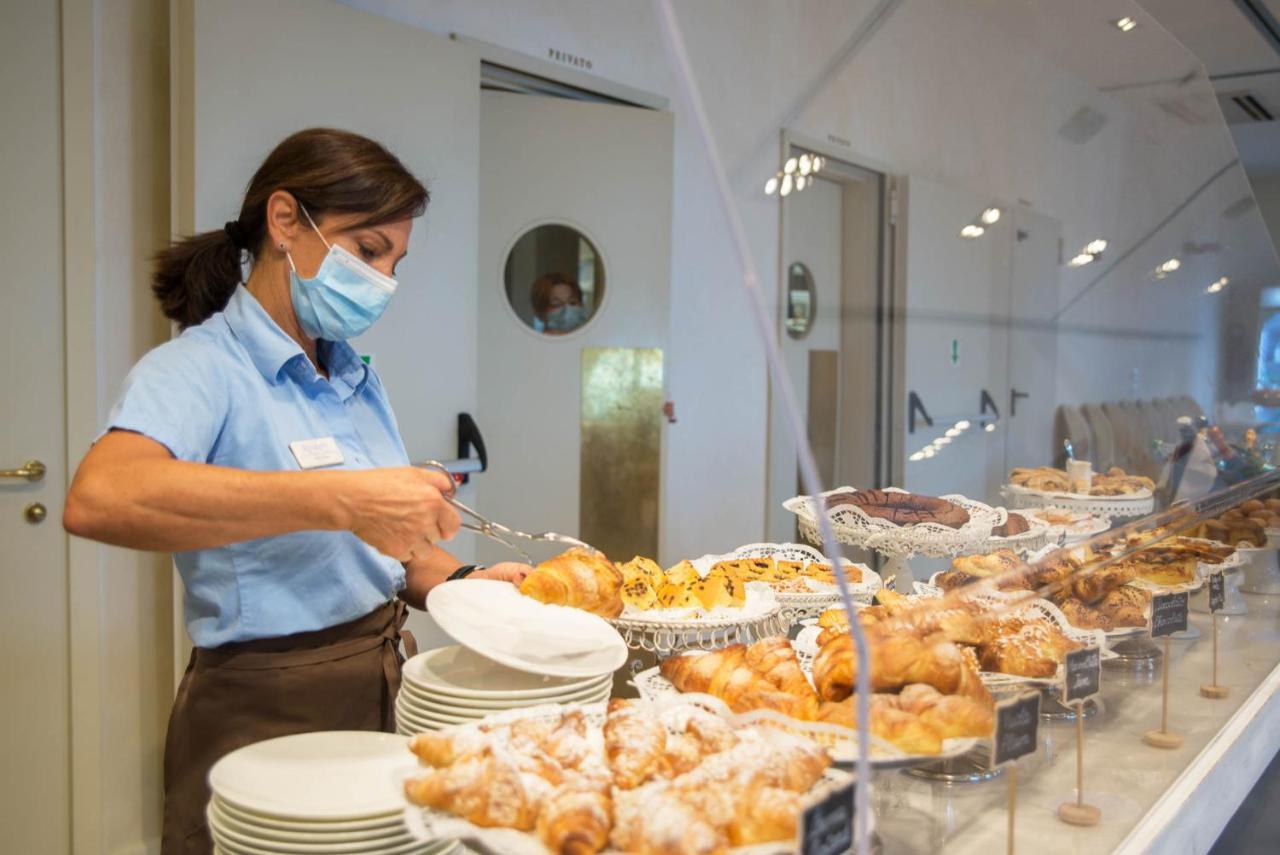 Hotel Rivalago Sulzano Ngoại thất bức ảnh